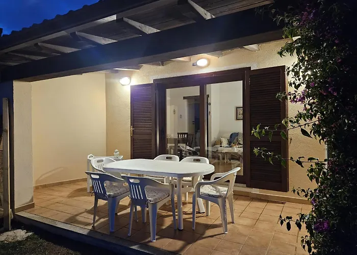 Tatil Evi Il Giardino Fiorito Golfo Aranci